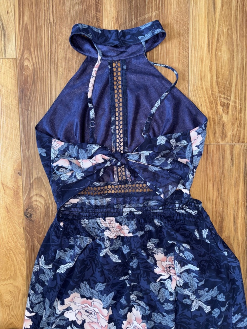5/$25🌼 Navy Floral Halter Maxi Dress with Slit perfect for summer wedding - Picture 4 of 13